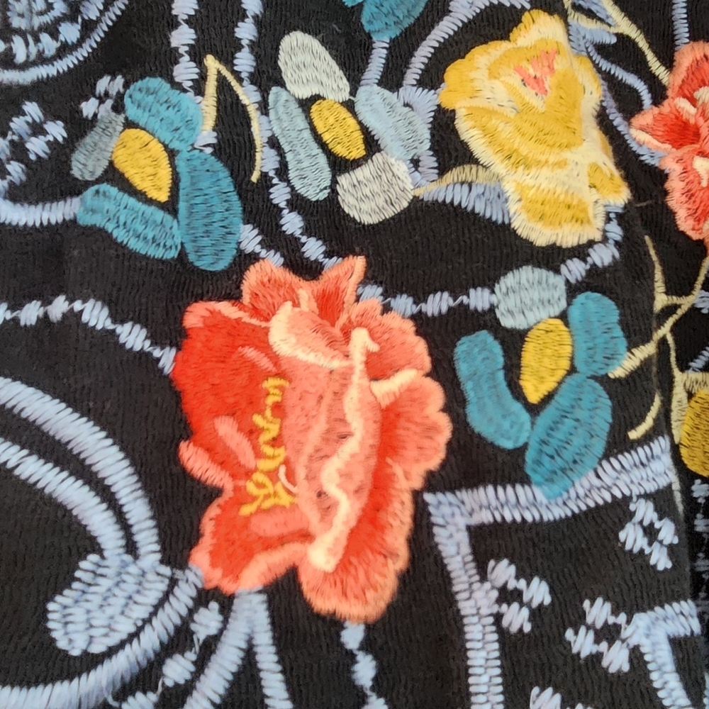 ✨ Johnny Was Embroidered Hoodie Sweater ✨ - Picture 7 of 13